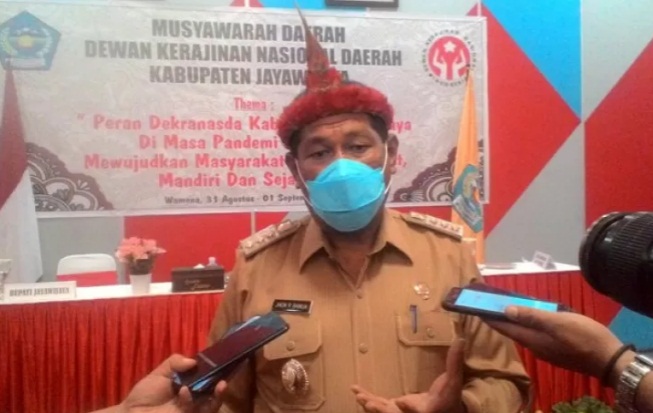 Bupati Jayawijaya Jhon Banua